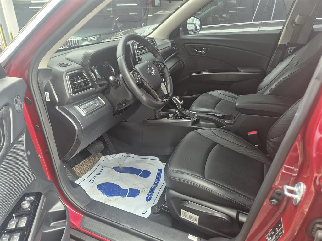 Ssangyong Tivoli - Vista 8