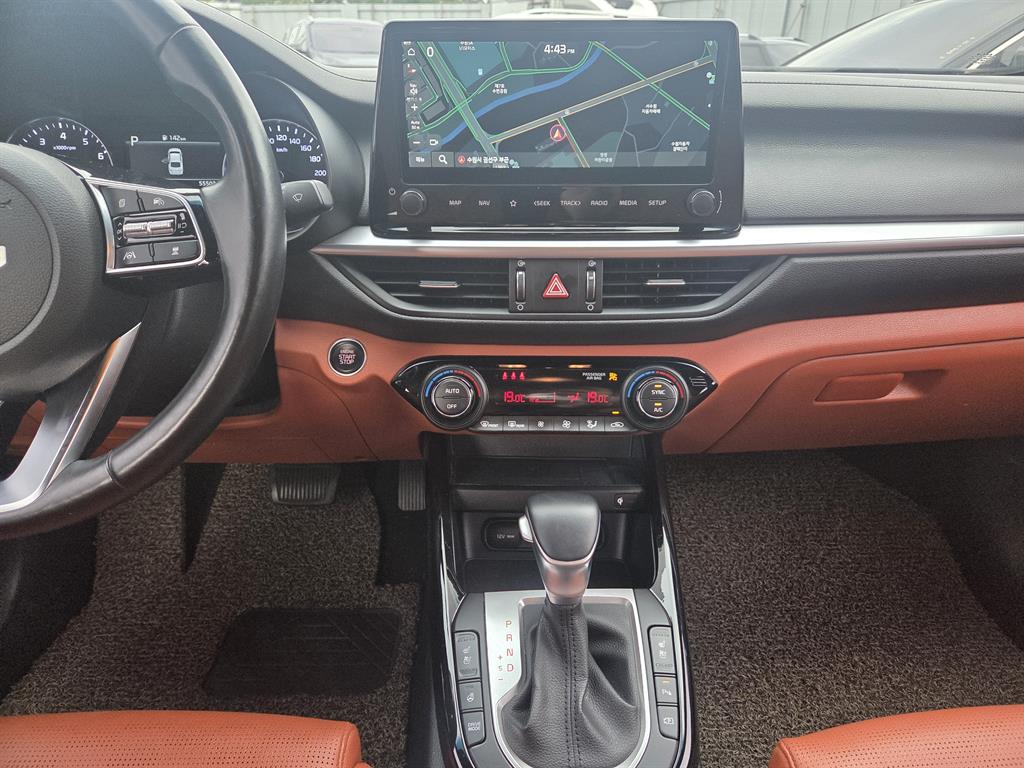 KIA K3 - Vista 8