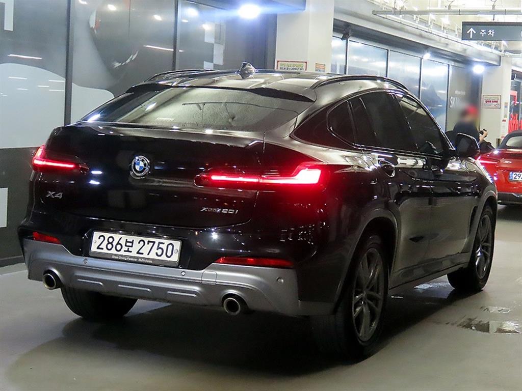 BMW X4 - Vista 4