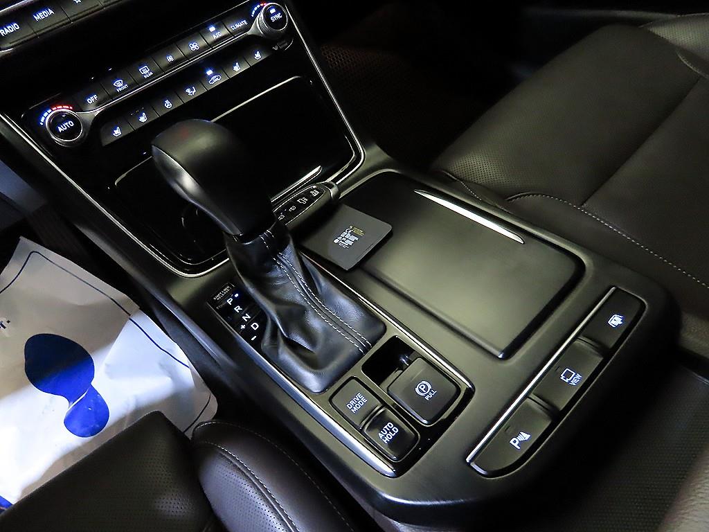 HYUNDAI Grandeur - Vista 12
