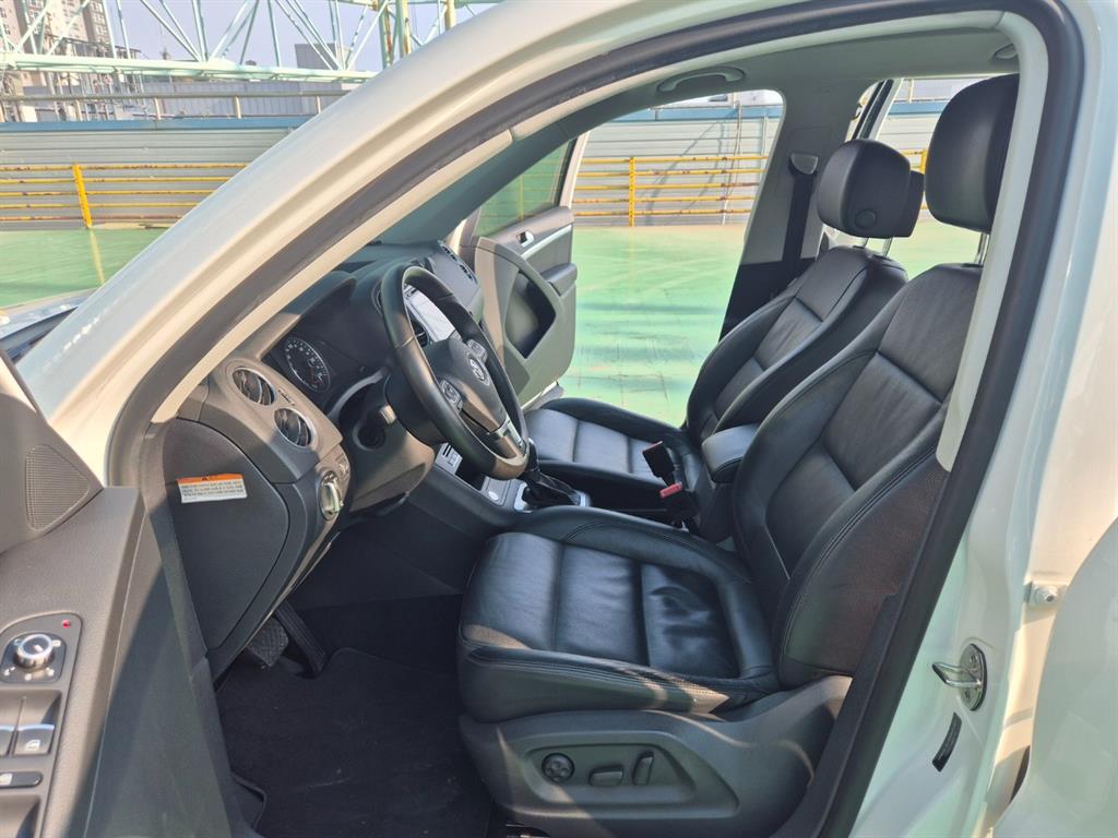 Volkswagen Tiguan - Vista 6
