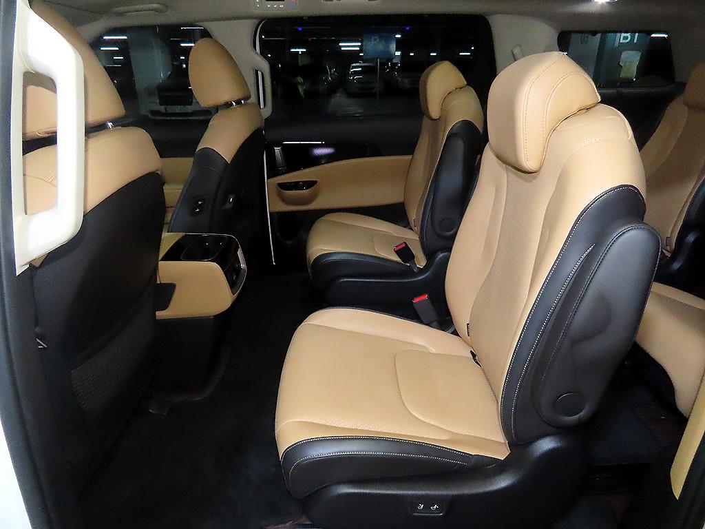 KIA Carnival - Vista 7