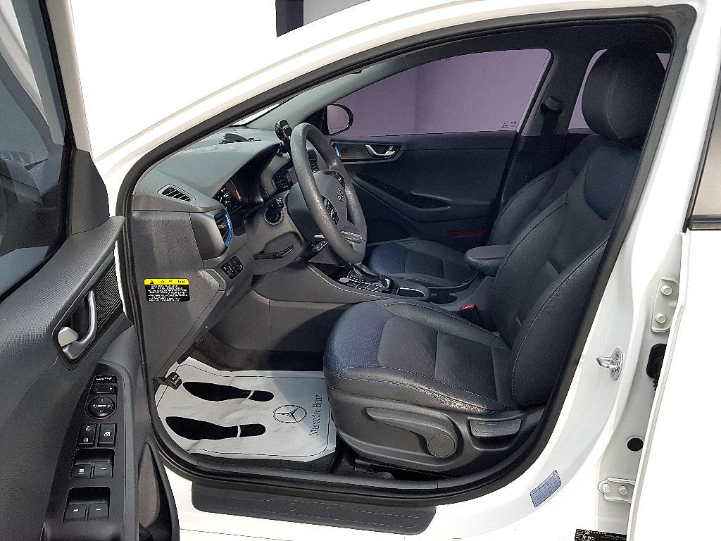 HYUNDAI Ioniq - Vista 8