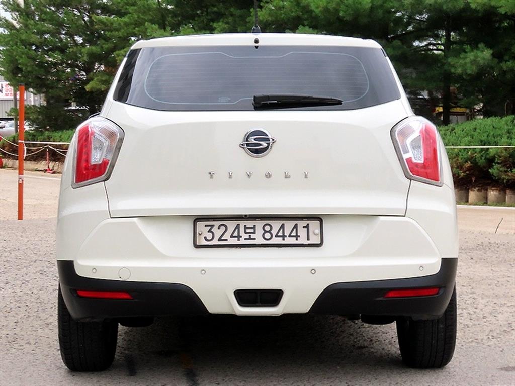 Ssangyong Tivoli - Vista 4