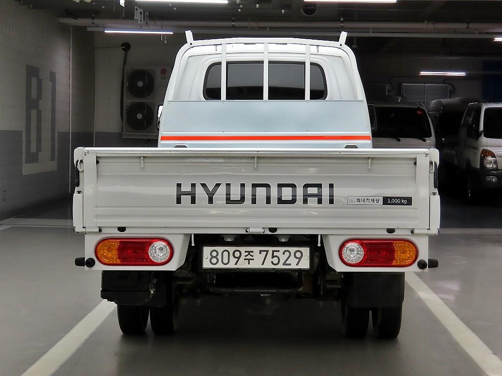 Small Truck Cargo (small) - Vista 3