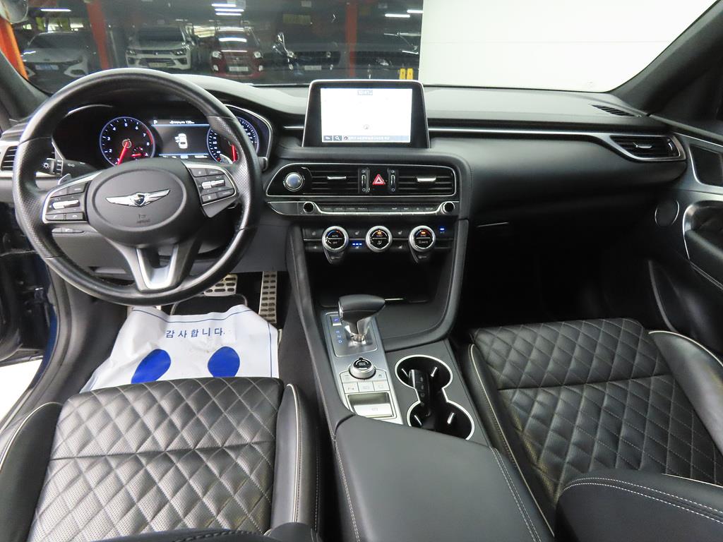 Genesis G70 - Vista 7