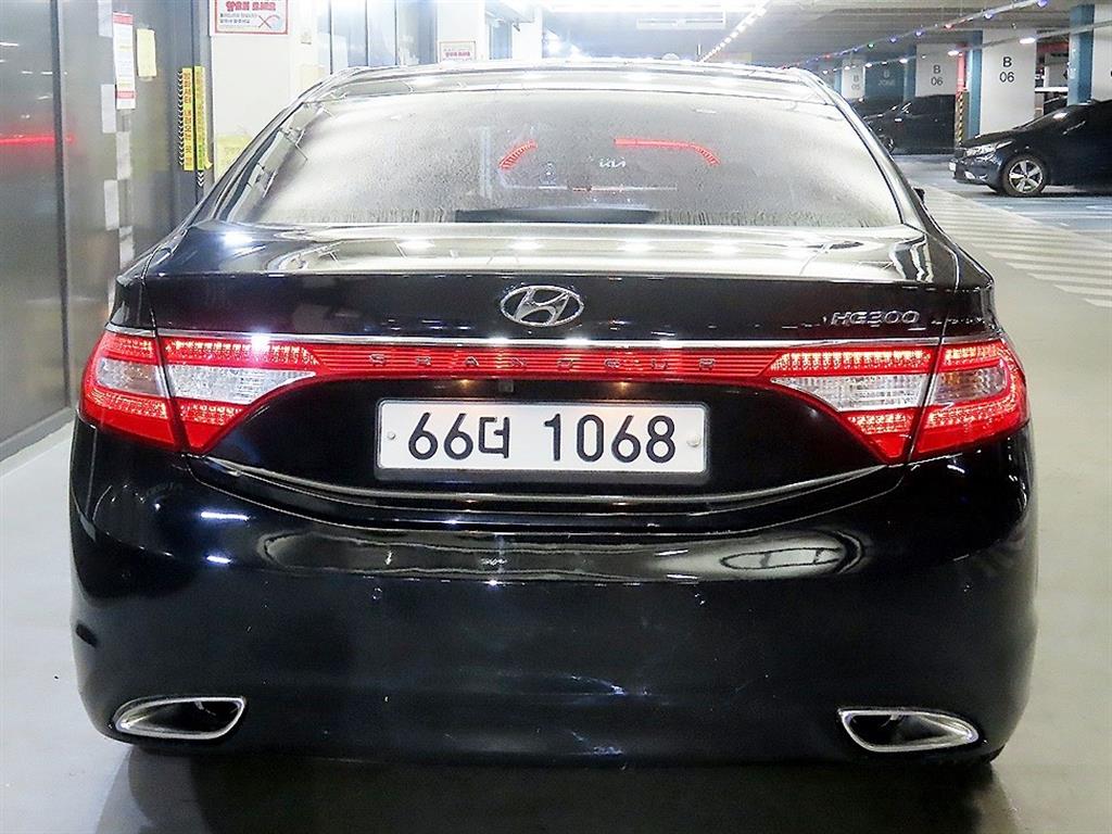 HYUNDAI Grandeur - Vista 5