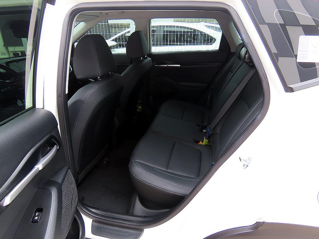 KIA Seltos - Vista 6