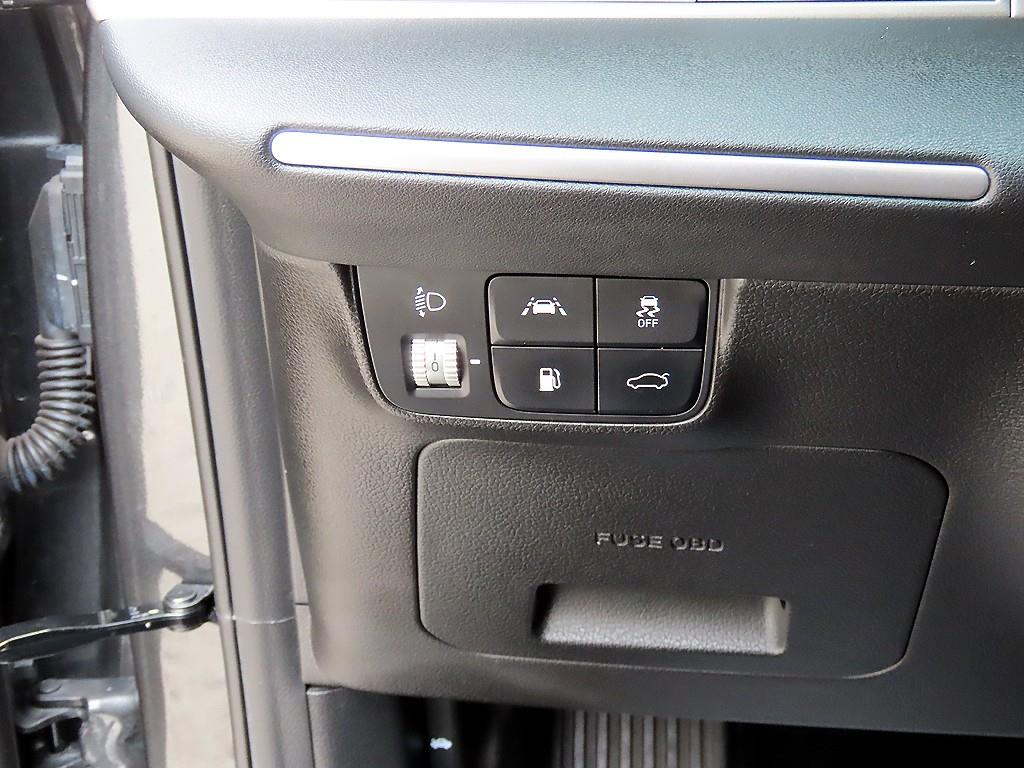 HYUNDAI Grandeur - Vista 12