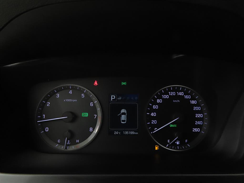 HYUNDAI Sonata - Vista 8