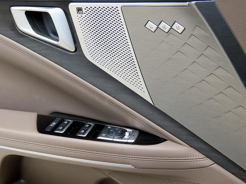 KIA K8 - Vista 11