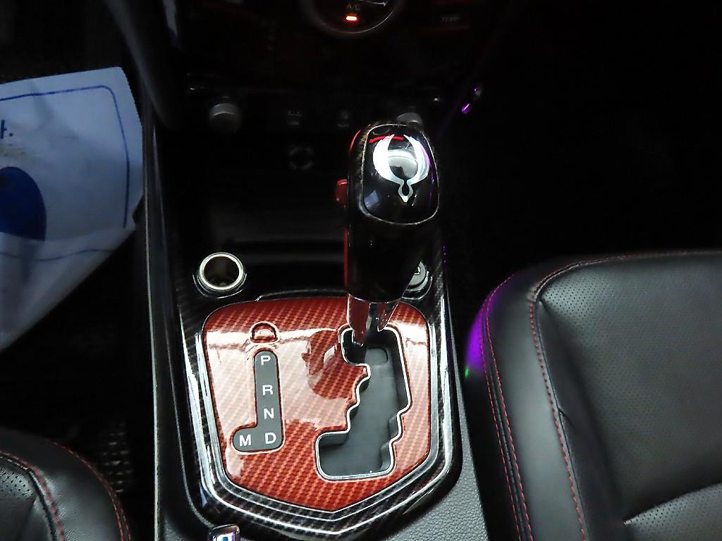 Ssangyong Tivoli - Vista 12