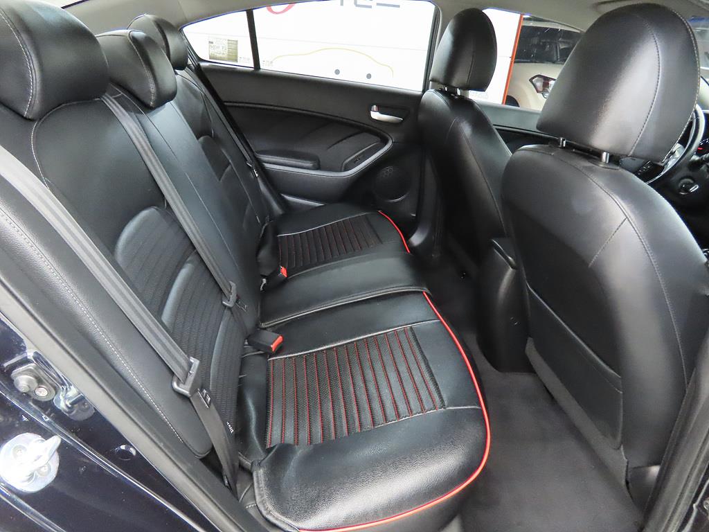 KIA K3 - Vista 6