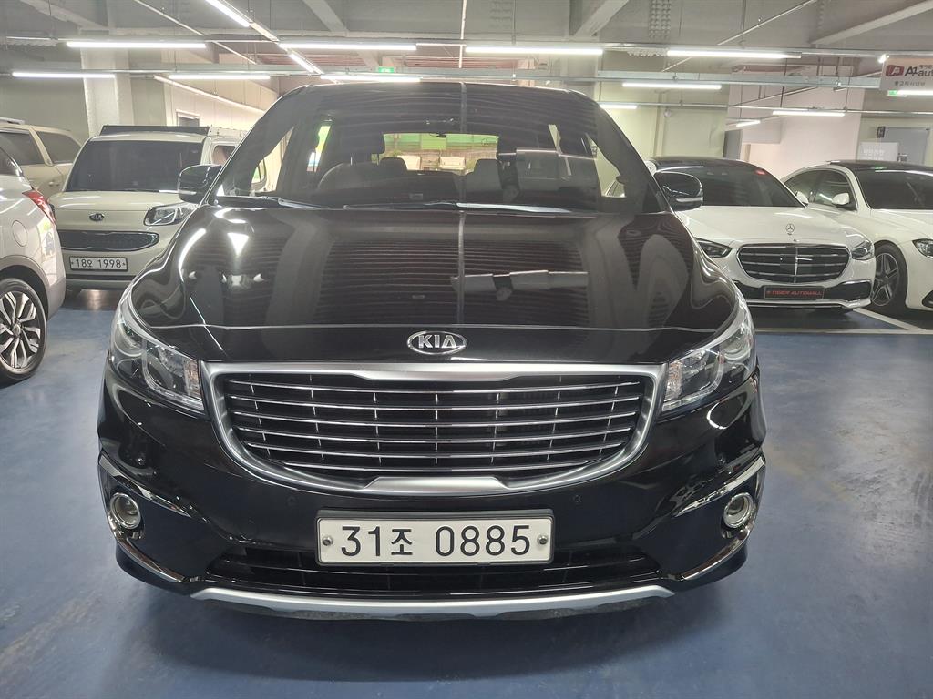 KIA Carnival 2016 Negro - Importación desde Corea - HF Imports Iquique - Foto 1