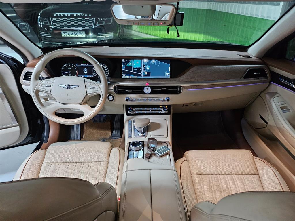 Genesis G90 - Vista 8