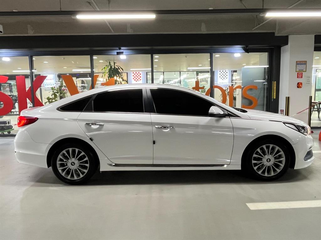 HYUNDAI Sonata - Vista 2
