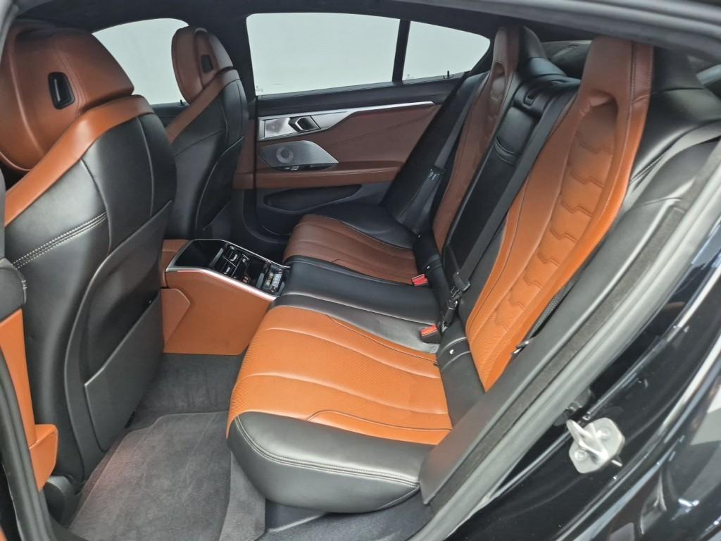 BMW 8 Series - Vista 12