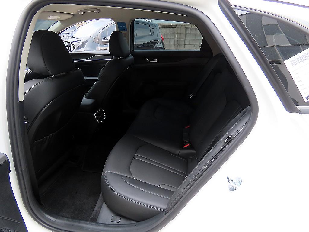 KIA K5 - Vista 6