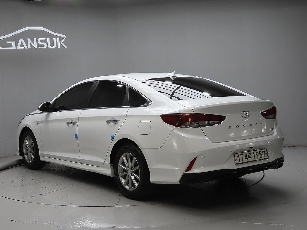 HYUNDAI Sonata - Vista 3