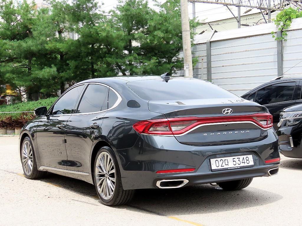 HYUNDAI Grandeur - Vista 3
