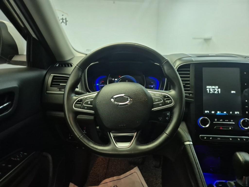 SAMSUNG QM6 - Vista 9