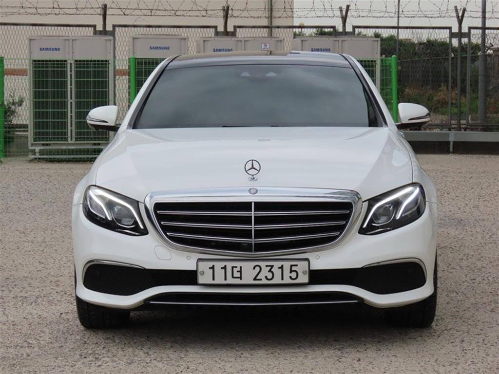 Mercedes Benz E class 2017 Blanco - Importación desde Corea - HF Imports Iquique - Foto 1