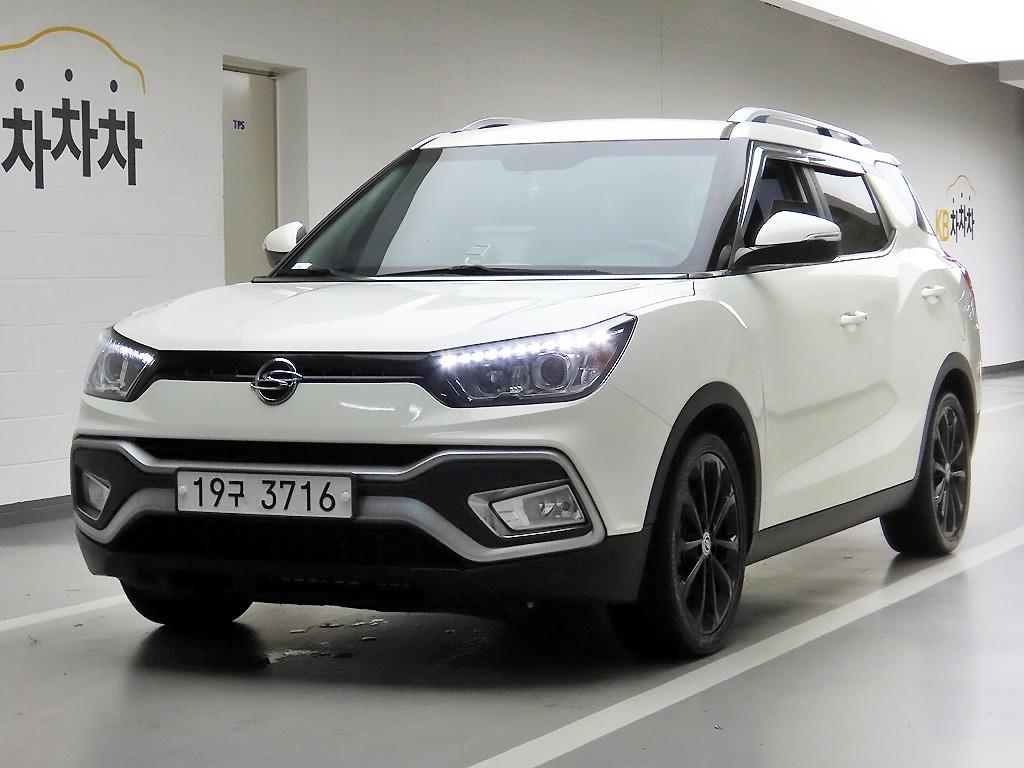 Ssangyong Tivoli - Vista 2