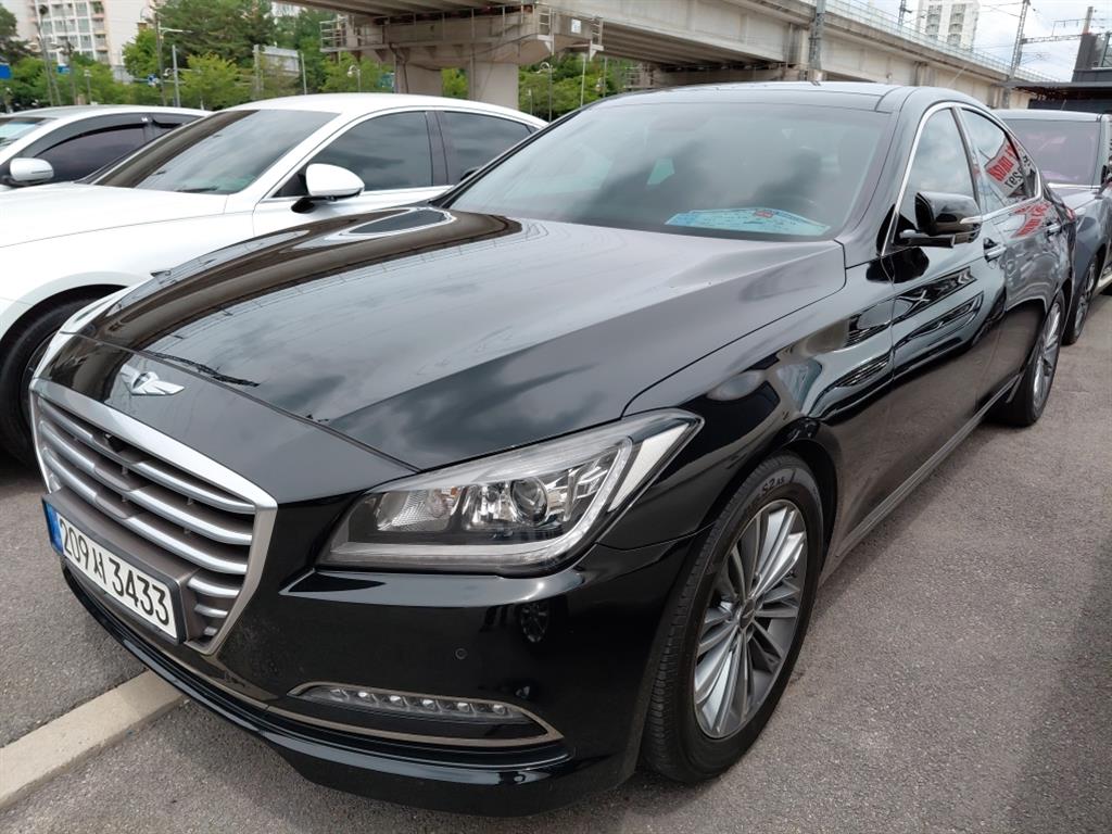HYUNDAI Genesis - Vista 2