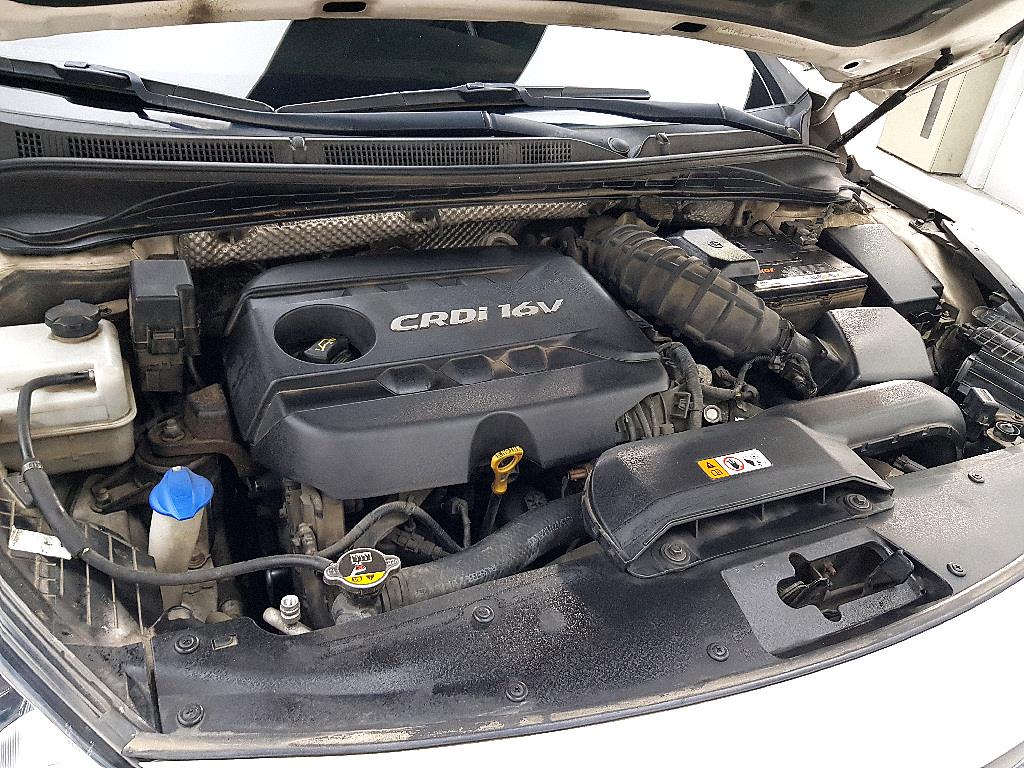 HYUNDAI i40 - Vista 6