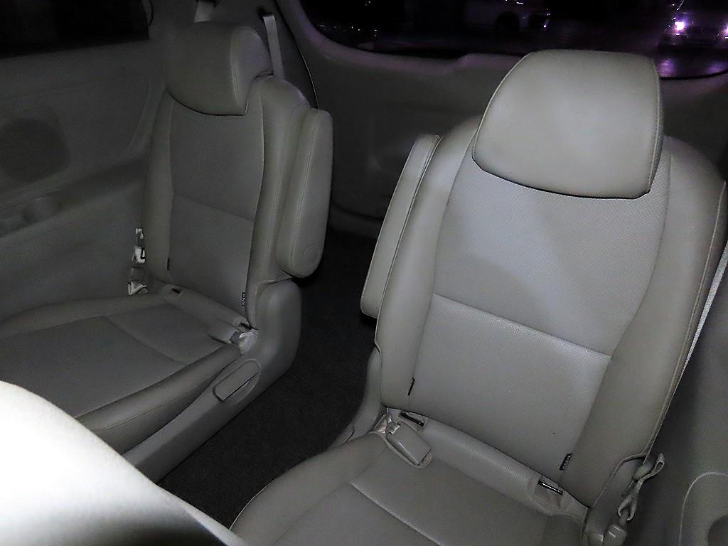 KIA Carnival - Vista 8