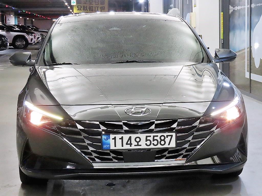 HYUNDAI Avante - Vista 2