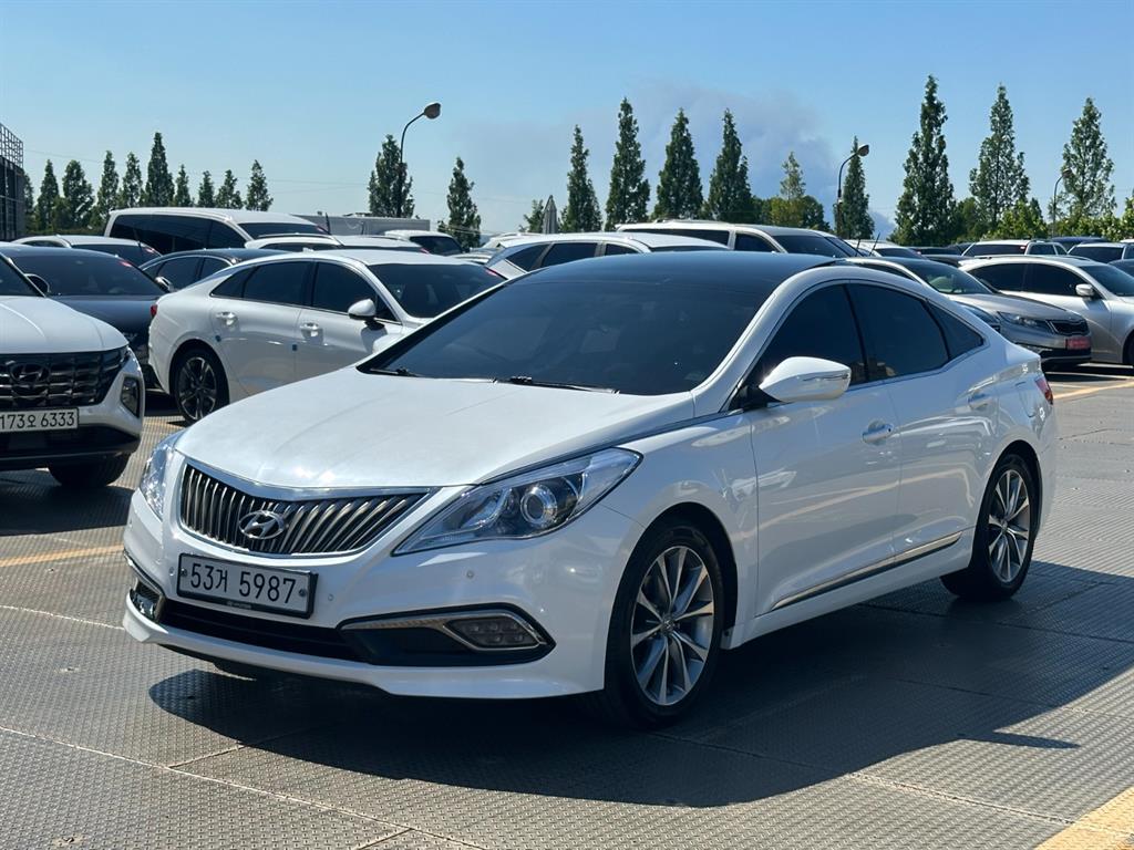 HYUNDAI Grandeur - Vista 2
