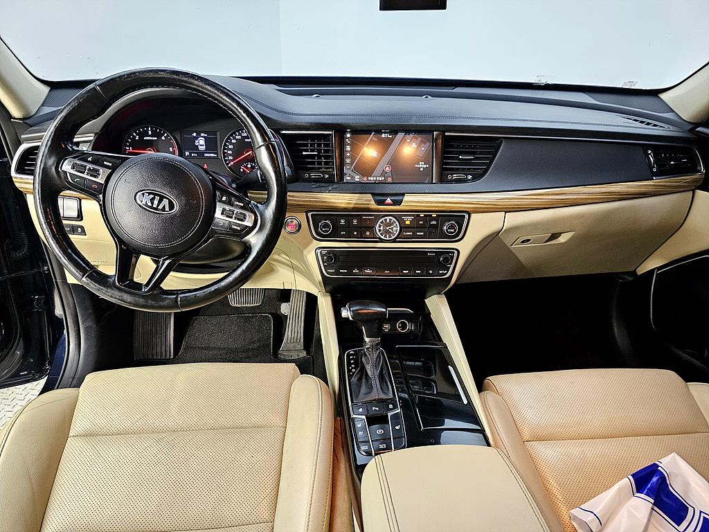 KIA K7 - Vista 5