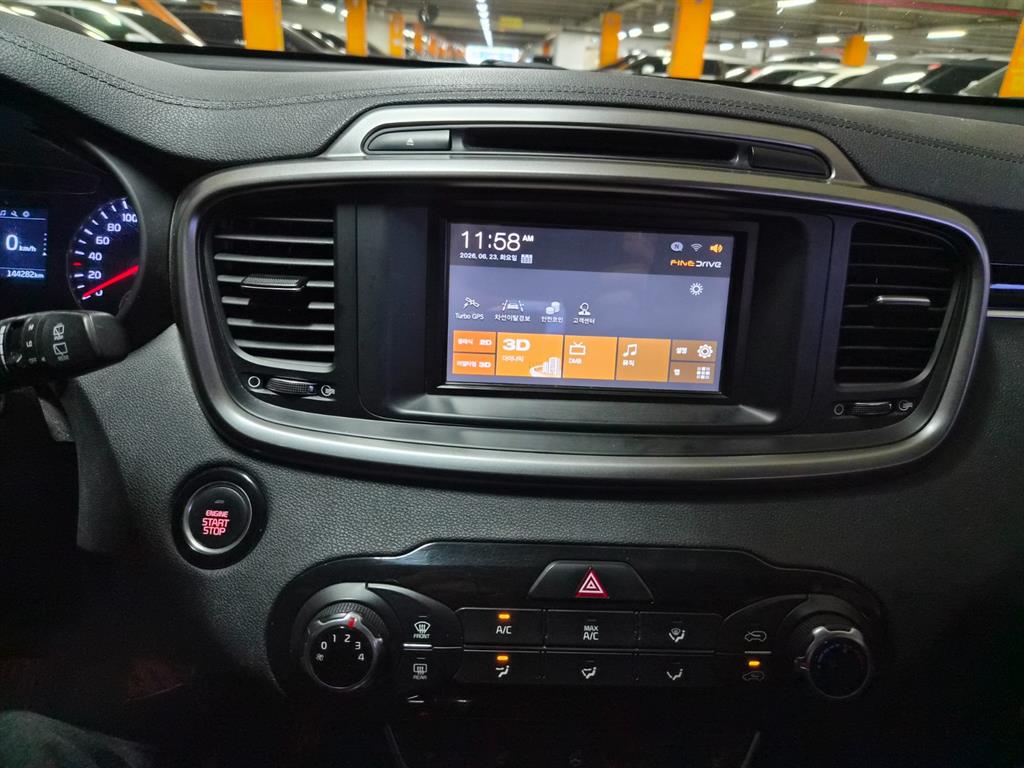 KIA Sorento - Vista 10