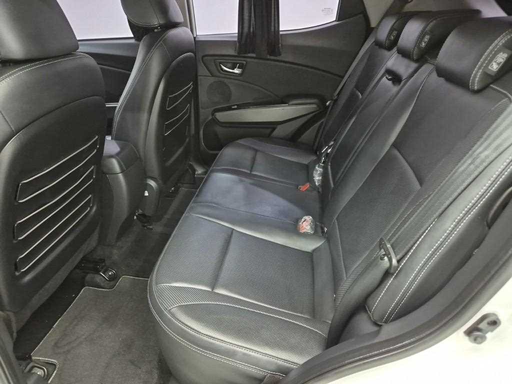 Ssangyong Tivoli - Vista 12