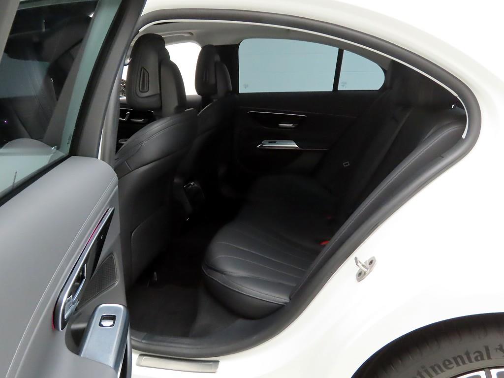 Mercedes Benz E class - Vista 12