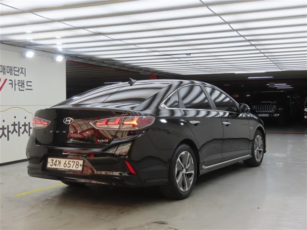 HYUNDAI Sonata - Vista 4