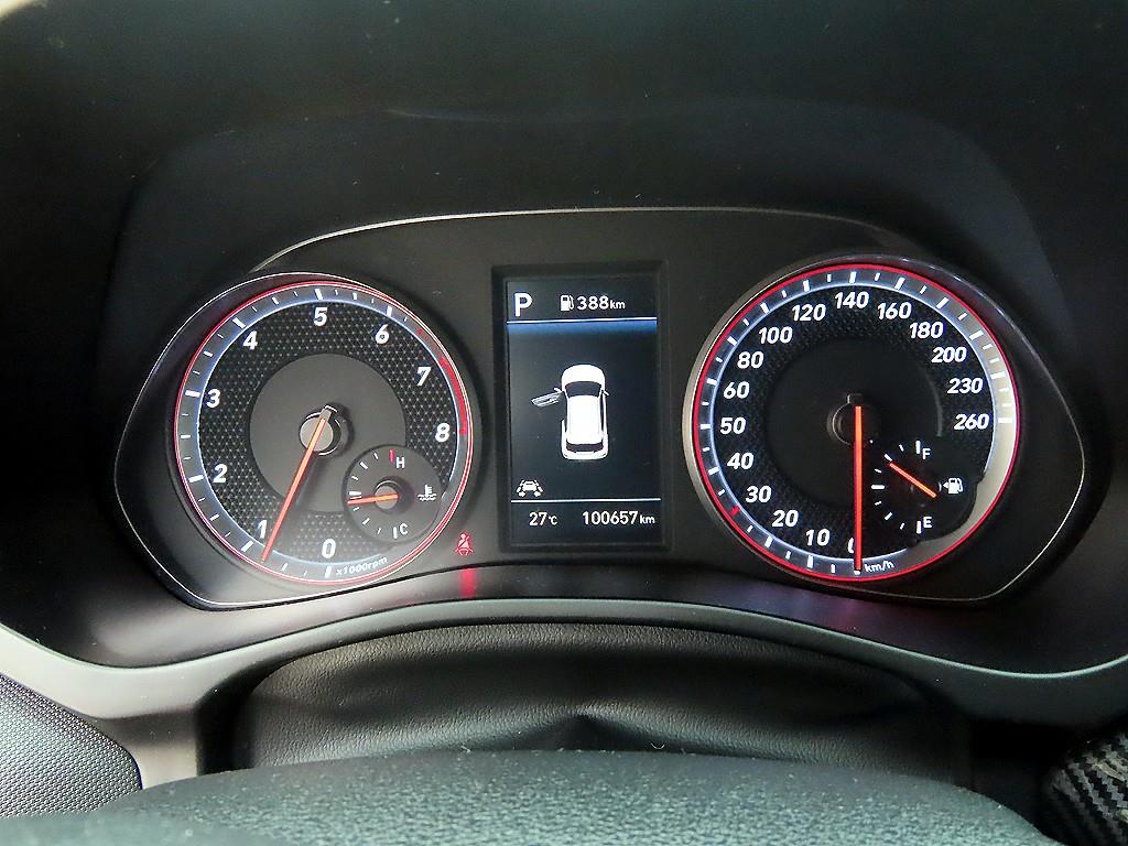 HYUNDAI Veloster - Vista 9