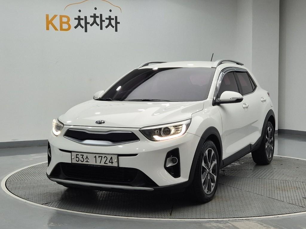 KIA Stonic 2017 Blanco - Importación desde Corea - HF Imports Iquique - Foto 1