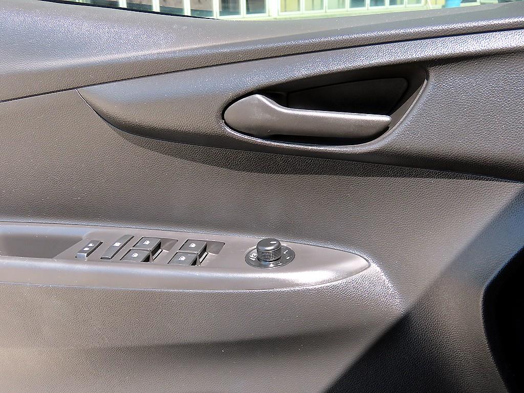 Chevrolet Spark - Vista 11