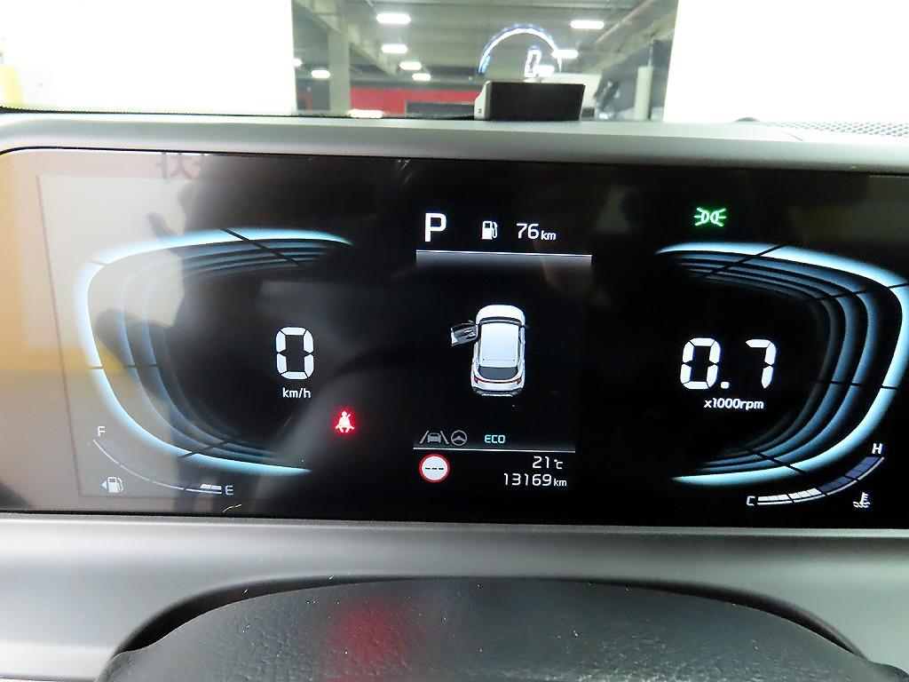 KIA Seltos - Vista 8