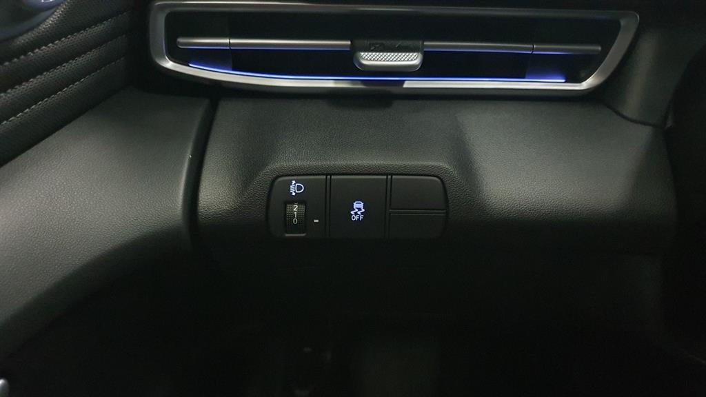 HYUNDAI Avante - Vista 10