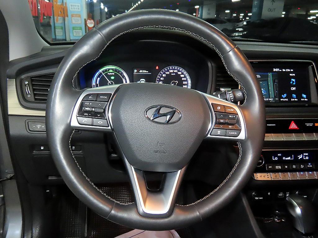 HYUNDAI Sonata - Vista 8