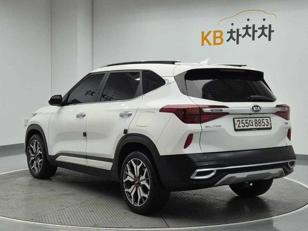 KIA Seltos - Vista 2
