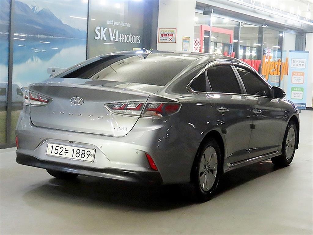 HYUNDAI Sonata - Vista 4