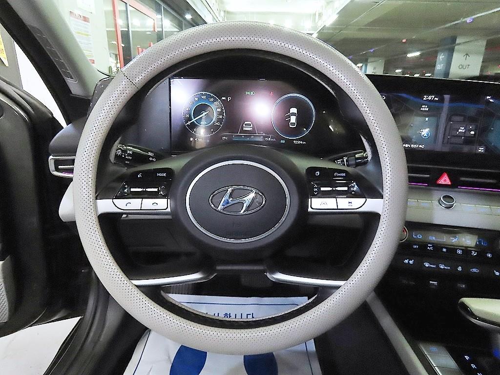 HYUNDAI Avante - Vista 8