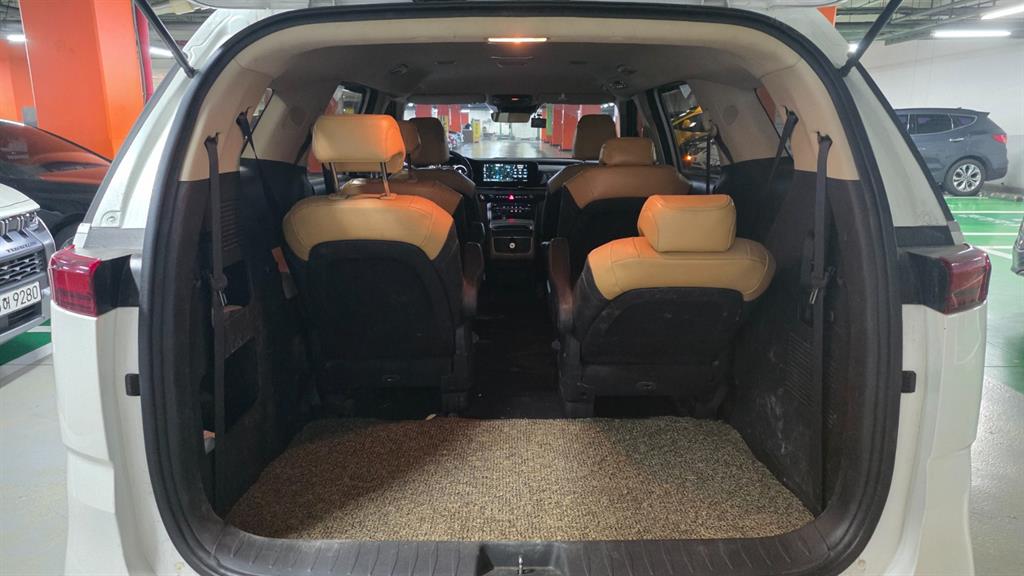 KIA Carnival 2021 the color of pearl - Importación desde Corea - HF Imports Iquique - Foto 14
