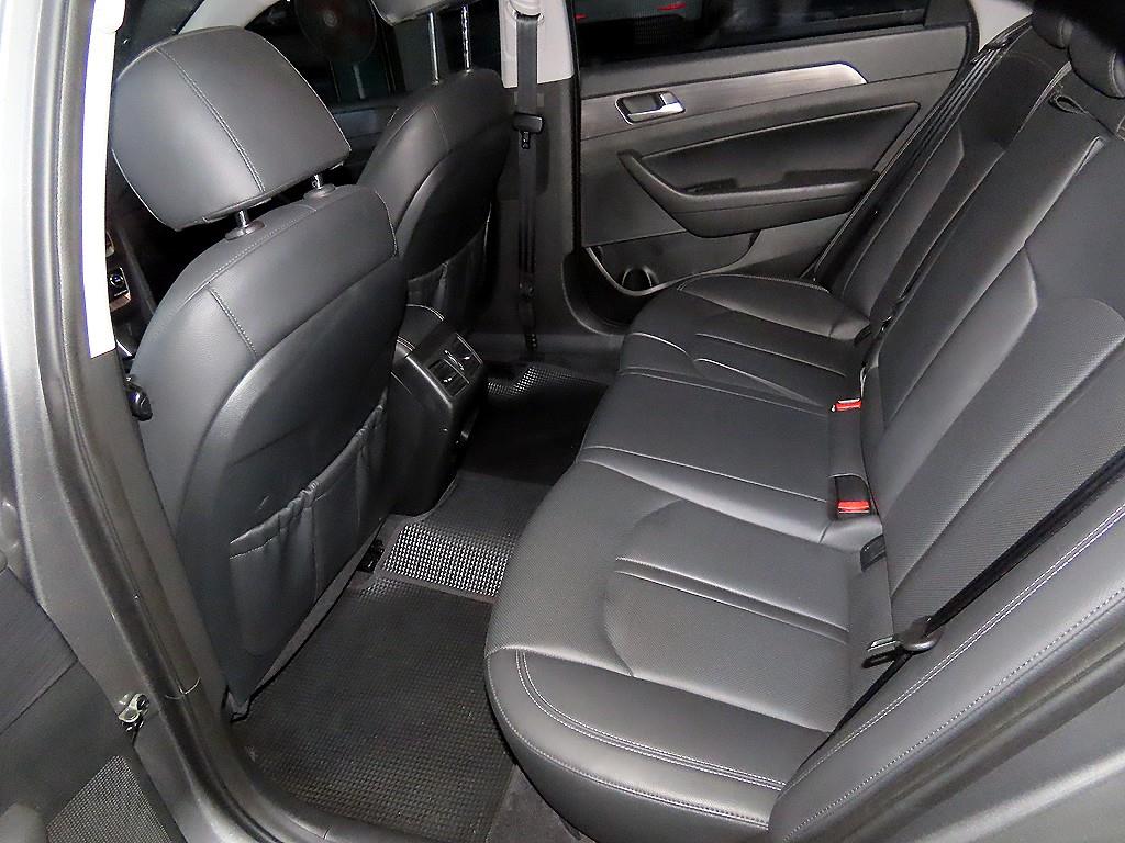 HYUNDAI Sonata - Vista 7