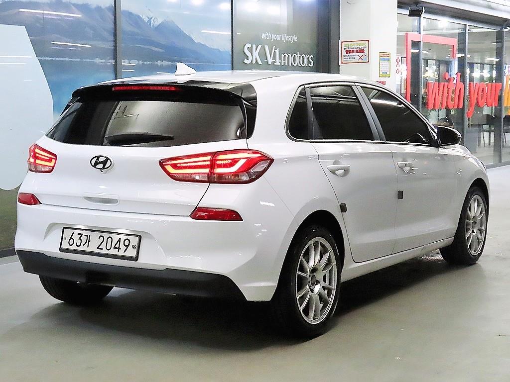 HYUNDAI i30 - Vista 4