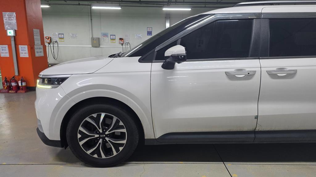 KIA Carnival - Vista 3